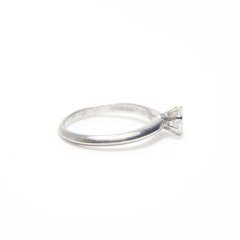 TIFFANY&Co. PT950 Platinum Diamond Classic Solitaire 0.31 Carat Ring Silver WS24057
