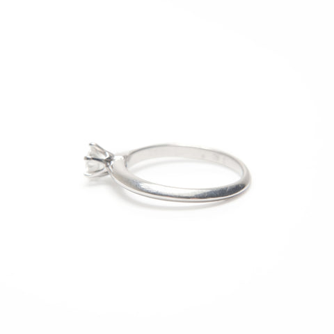 TIFFANY&Co. PT950 Platinum Diamond Classic Solitaire 0.31 Carat Ring Silver WS24057