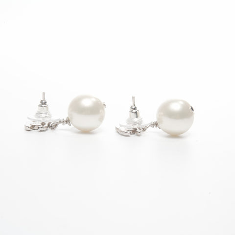 CHANEL B14V 2014 COCO Mark Pearl Rhinestone Pierce Silver WS24108