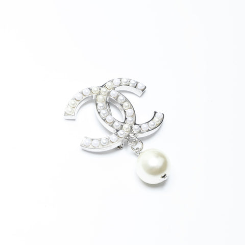 CHANEL 05V COCO Mark Pearl Drop Brooch Silver WS24114