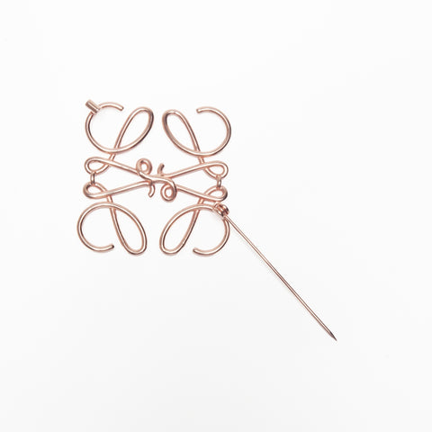 LOEWE anagram Brooch gold WS24117