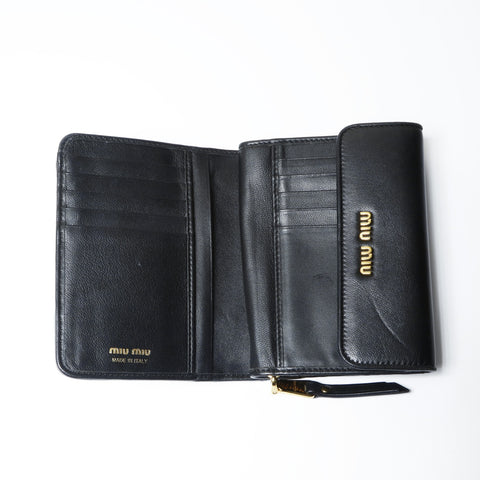 Miu Miu Leather materasse Tri-fold wallet black WS24195