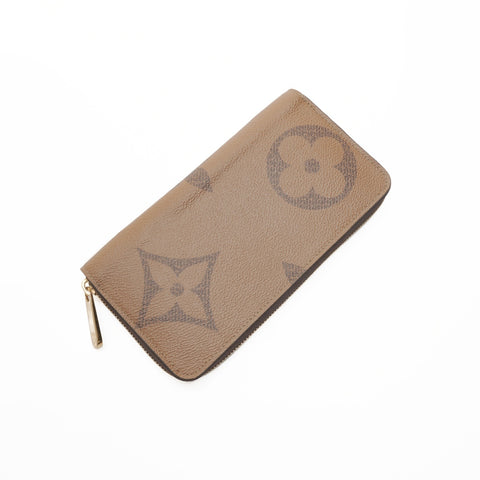 LOUIS VUITTON 2020 Monogram Giant Reverse Zippy Wallet Purse Brown WS24229