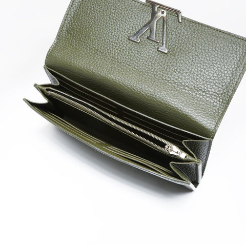 LOUIS VUITTON 2019 Capucines Purse khaki WS24235