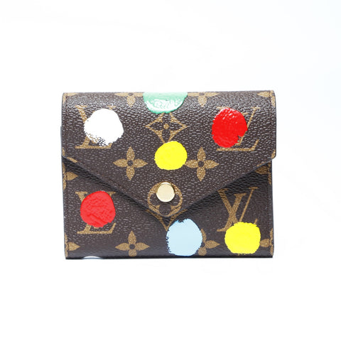 LOUIS VUITTON Yayoi Kusama LV x YK Portefeuille Victorine Painted Dot Monogram 2023 M81865 Tri-fold wallet Brown WS24300