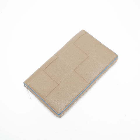 BOTTEGAVENETA Leather Intrecciato Maxi Jacket Purse beige WS24402