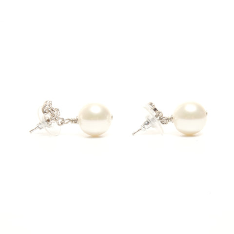 CHANEL B17V 2017 COCO Mark Rhinestone Pearl Pierce Silver WS24489