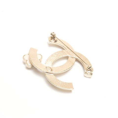 CHANEL A18P COCO Mark Camellia Pearl Brooch gold WS24503