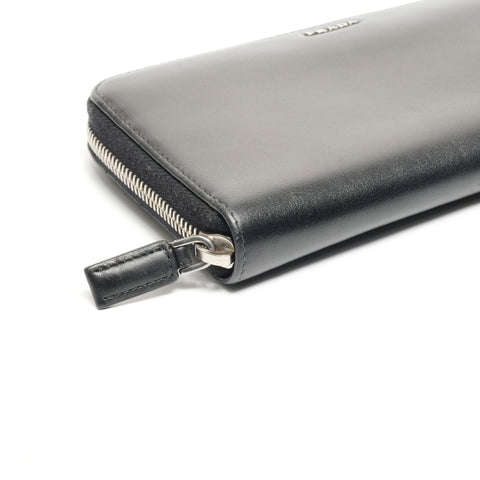 PRADA Leather round zip Purse black WS24517