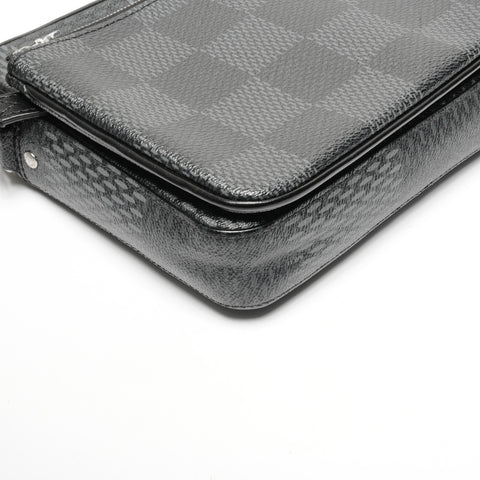 LOUIS VUITTON 2020 Damier Graphite Trio Messenger Shoulder Bag black WS24669