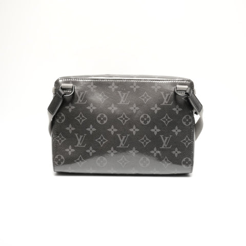 LOUIS VUITTON 2018 Monogram Eclipse Glaze Messenger PM Shoulder Bag black WS24672
