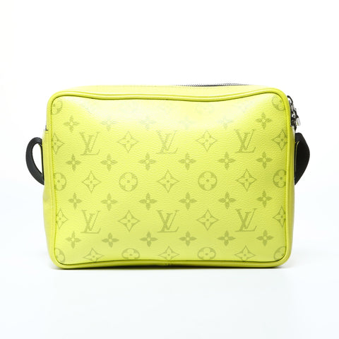 LOUIS VUITTON 2019 Taigarama Outdoor Messenger PM Shoulder Bag yellow WS24770