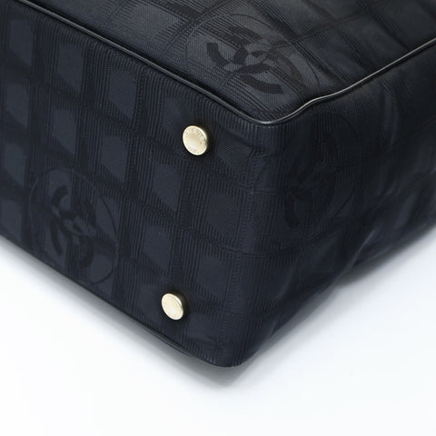 CHANEL No.8 2003-2004 New Travel Line Shoulder Bag black WS24822