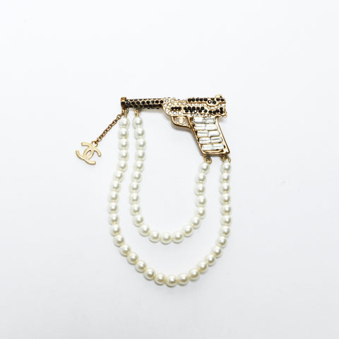 CHANEL 01A 2001 Pistol Rhinestone Small Brooch white WS24843