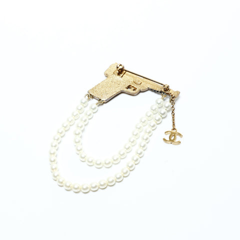 CHANEL 01A 2001 Pistol Rhinestone Small Brooch white WS24843