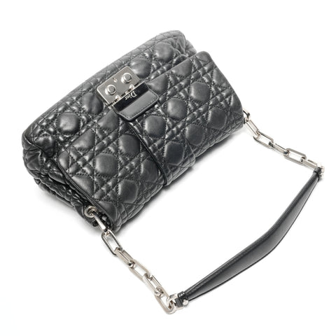 Christian Dior Cannage Lady Dior 翻盖包小羊皮单肩包黑色 WS24884