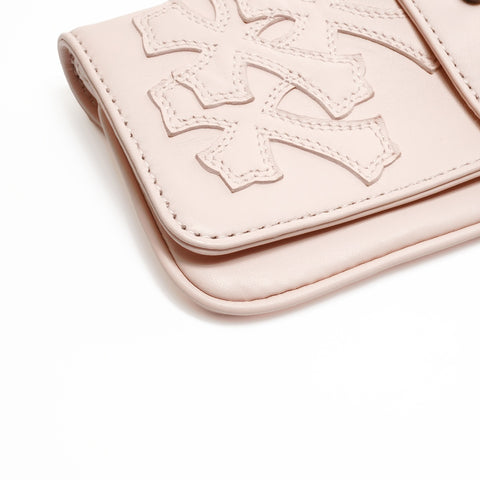 CHROME HEARTS 皮革公墓布补丁尖刺钱包粉色 WS24900