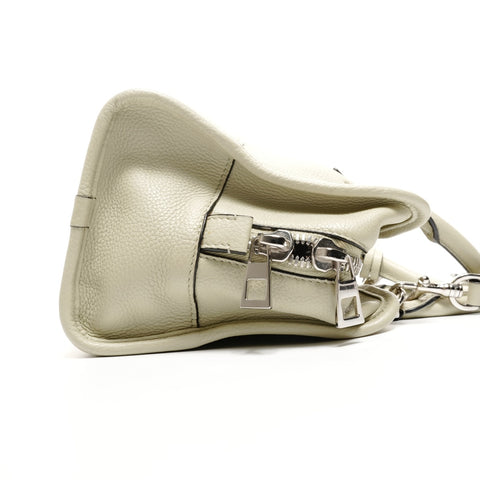 LOEWE 皮革 Amazona 28 柔和手提包 绿色 WS24905