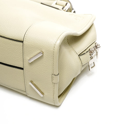 LOEWE 皮革 Amazona 28 柔和手提包 绿色 WS24905