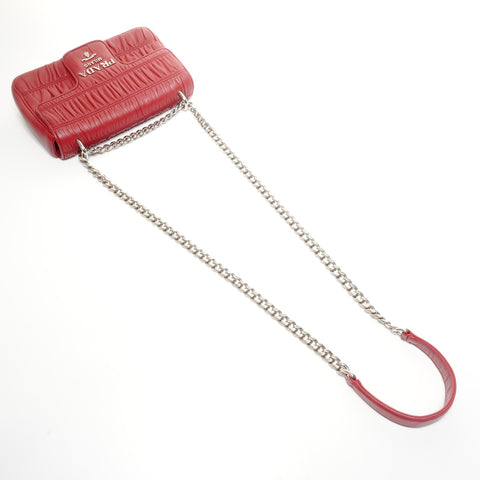 PRADA Chain Nappa Gaufre Umhängetasche Rot WS24930