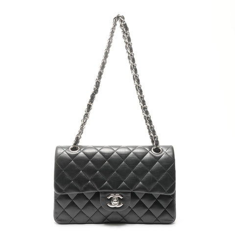 CHANEL No. 14 2010-2011 Lambskin Matelasse Double Flap 9.1