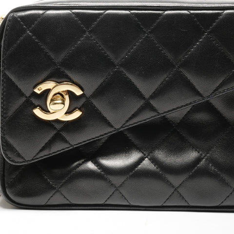 CHANEL No. 2 1991-1994 Lambskin Turnlock Camera Bag Shoulder Bag black WS24965