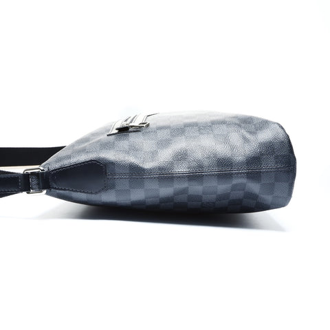 LOUIS VUITTON Mick MM Damier 2011 Shoulder Bag black WS24997