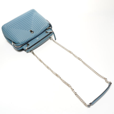 FENDI Dotcom Sac à bandoulière en cuir à chaîne bidirectionnelle bleu WS25169