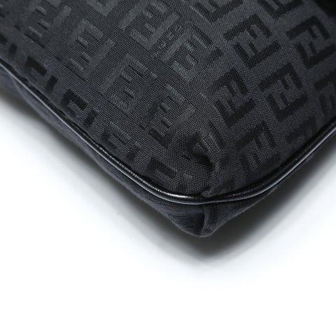 FENDI Mamma Bucket Canvas Shoulder Bag black WS25216