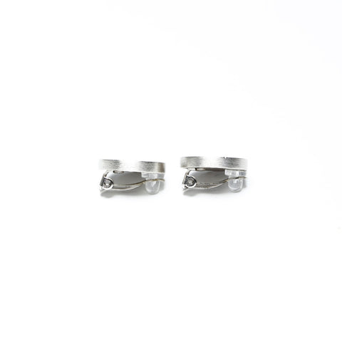 CHANEL 04A 2004 COCO Mark Button Round Earring Silver WS25234