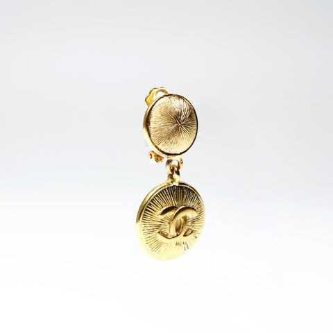 CHANEL Drop COCO Mark Button 1980s Earring gold WS25239