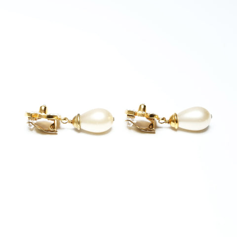 CHANEL 96A 1996 COCO Mark Rhinestone Pearl Earring gold WS25256