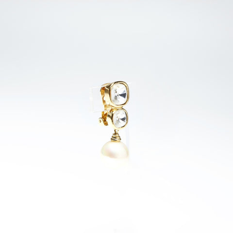 Christian Dior Pearl rhinestone Earring gold WS25258