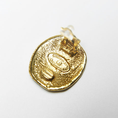 CHANEL Cambon Plate 1970-1980s Earring gold WS25259