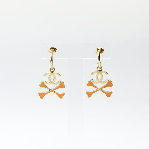 CHANEL 03P 2003 Crossbone COCO Mark Pierce gold WS25260