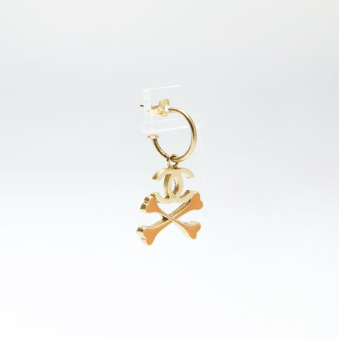 CHANEL 03P 2003 Crossbone COCO Mark Pierce gold WS25260