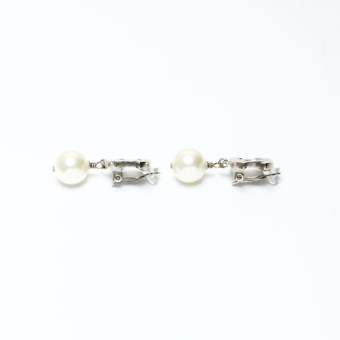 CHANEL A12V 2012 COCO Mark Pearl Earring Silver WS25263