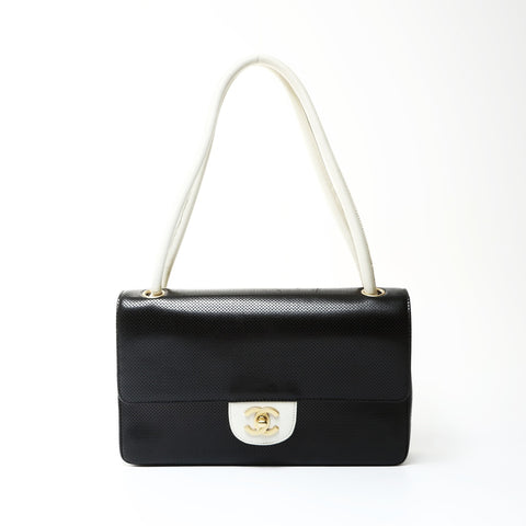 CHANEL 6th series 2000-2002 Punching flap leather Shoulder Bag black WS25276