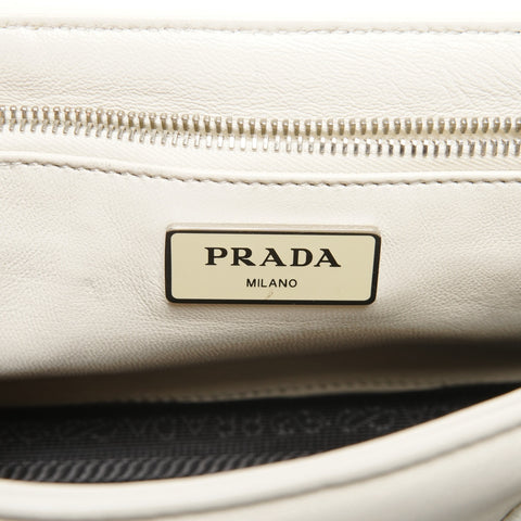 PRADA Sac à bandoulière en cuir nappa blanc WS25282
