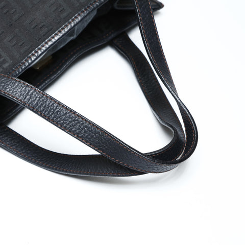 FENDI Cabas en toile Zucchino Sac à main noir WS25294