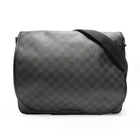 LOUIS VUITTON 2009 Damier Graphite Daniel MM Shoulder Bag black WS25321