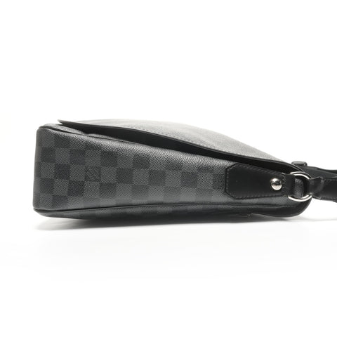 LOUIS VUITTON 2009 Damier Graphite Daniel MM Shoulder Bag black WS25321