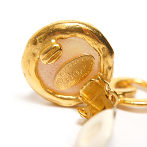 CHANEL 93P 1993 COCO Mark Pearl Drop Earring gold WS25357