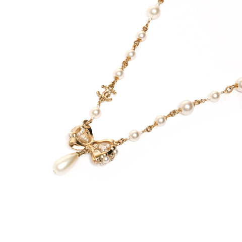 CHANEL A20S 2020 COCO Mark Ribbon Pearl Necklace gold WS25361