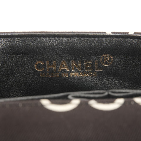 CHANEL Nr. 7 2002-2003 Canvas East West Chocolate Bar Umhängetasche schwarz WS25369