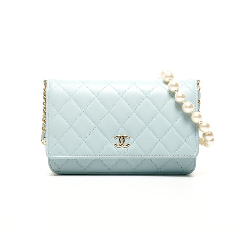 CHANEL Chain wallet with pearl and lambskin IC plate, matelasse Shoulder Bag blue WS25426