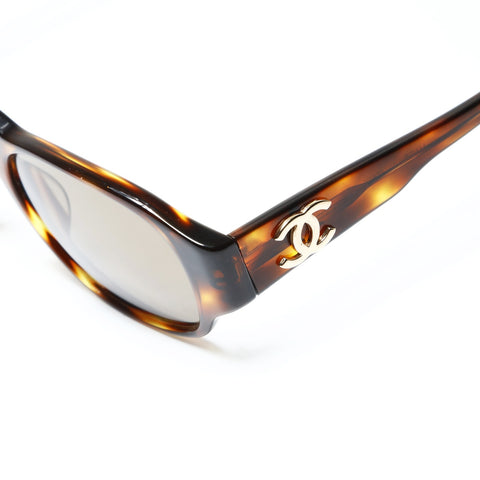 CHANEL Logo COCO Mark sunglasses Brown WS25496