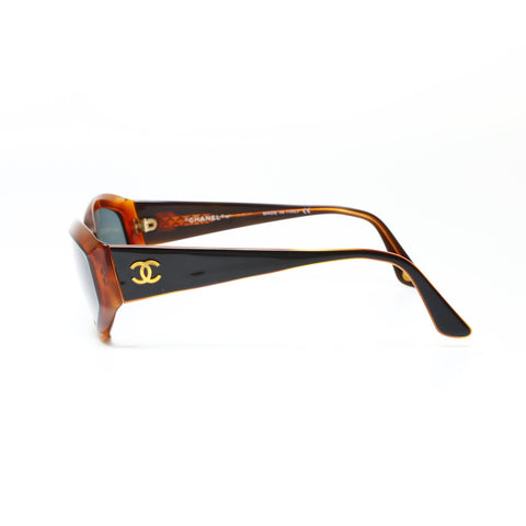 CHANEL Logo COCO Mark sunglasses Brown WS25499