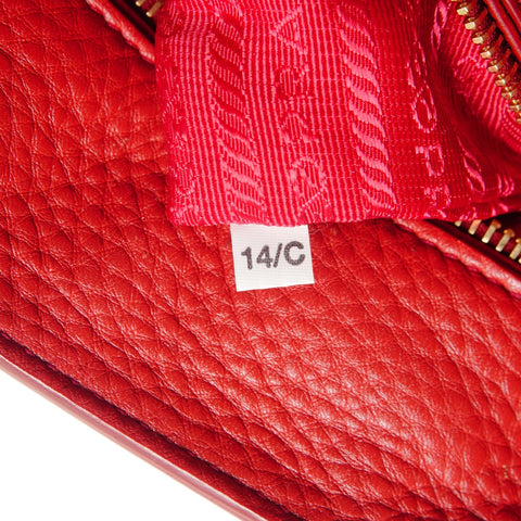 PRADA Vitello Dino Leder Umhängetasche Umhängetasche Rot WS25557
