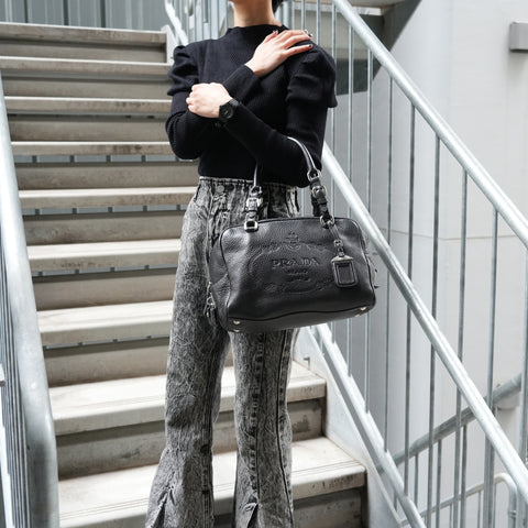 PRADA Logo Embossed Silver Metal Boston Vitello Dino Shoulder Bag black WS25649